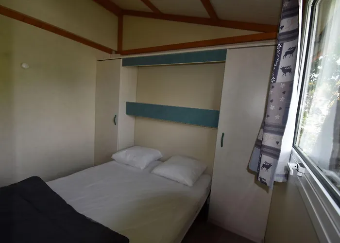 キャンプ場 Plein Soleil ルルド