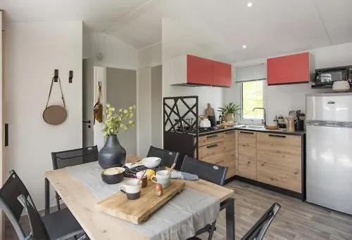 营地 Plein Soleil 卢德